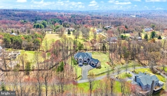 11721 Plantation Dr, Great Falls, VA 22066