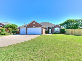 909 NE 26th Ct, Moore, OK 73160