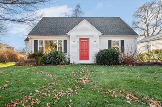 90 Hadde Ave, Cumberland, RI 02864