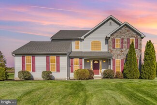 141 Hillside Cir, Lincoln University, PA 19352