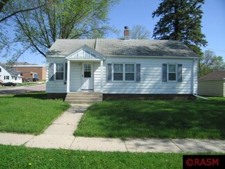 301 E Mondale St, Elmore, MN 56027