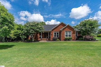 374 Crepe Myrtle Dr, Greer, SC 29651
