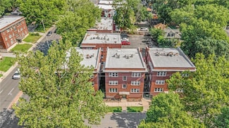 712 W 38th St, Kansas City, MO 64111