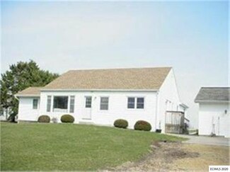 518 Public St, Goose Lake, IA 52750