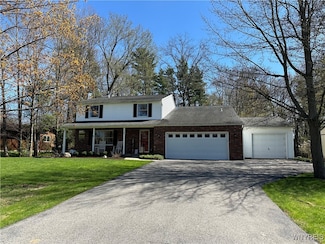 103 Old Orchard Ln, Orchard Park, NY 14127