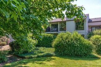 207 Mt Echo Dr, Medford, OR 97504