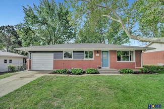 7231 S Wedgewood Dr, Lincoln, NE 68510