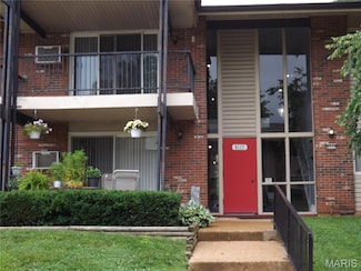9117 Villaridge Ct Unit E, Saint Louis, MO 63123
