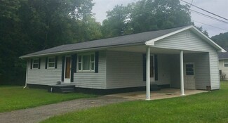 101 Maple St, Hamlin, WV 25523