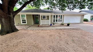 704 Clover Ln, Keller, TX 76248