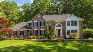 37 Shy Creek Rd, Pittstown, NJ 08867