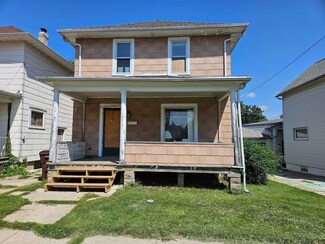 522 E Illinois St, Freeport, IL 61032