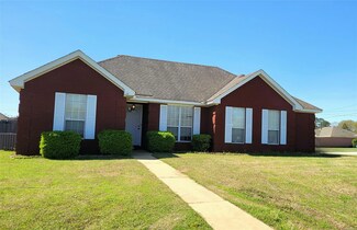 145 Faulk Dr, Millbrook, AL 36054