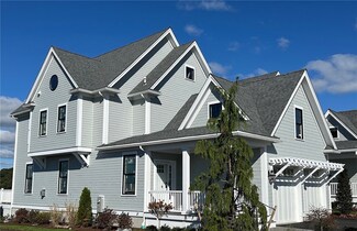 100 E Point Dr, East Providence, RI 02916