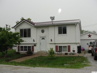 217 W Coline St, Mount Sterling, IL 62353