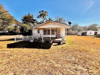 507 Rosalyn Dr, Opp, AL 36467