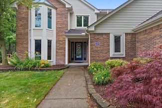 13824 Woodsett Ct, Shelby Township, MI 48315