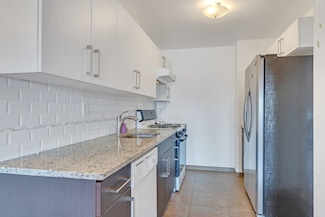 1203 River Rd Unit 3K, Edgewater, NJ 07020