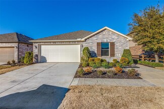 1809 Aslynn Cir, Aubrey, TX 76227