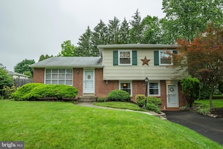 215 Murray Dr, Doylestown, PA 18901