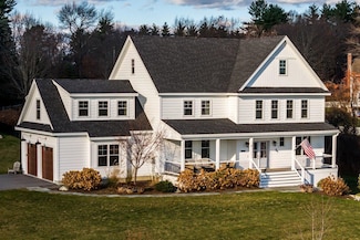9 Whittaker Dr, Stratham, NH 03885