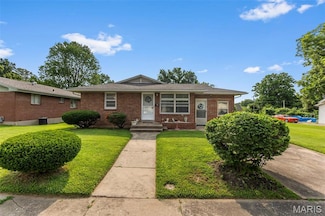 906 S Pacific St, Cape Girardeau, MO 63703
