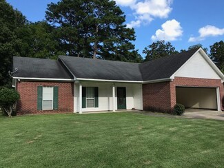 229 Scott Dr, Forest, MS 39074