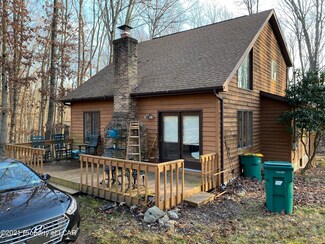 564 Huron Cir, Hazleton, PA 18202