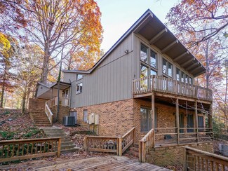 509 Oakwood St, Siler City, NC 27344