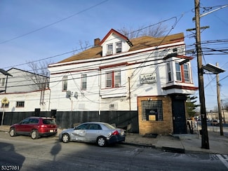 474 15th Ave, Newark, NJ 07103