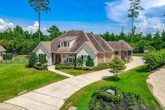77 Juniper Ct, Mandeville, LA 70471