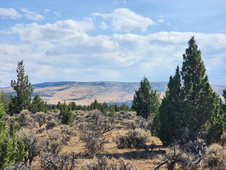 2950 Acacia Ln, Prineville, OR 97754