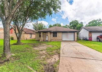 1812 North Ave N, Freeport, TX 77541