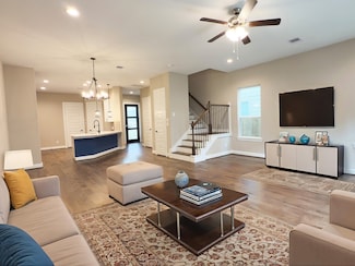 1438 Dian St, Houston, TX 77008