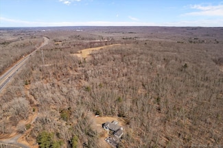 672 Roode Rd, Griswold, CT 06351