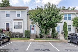22 Applegrath Ct, Germantown, MD 20876