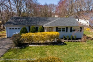 43 Pease Rd, Manalapan, NJ 07726