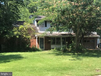 8502 W Boulevard Dr, Alexandria, VA 22308