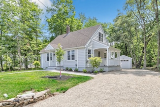 189 Tashua Rd, Trumbull, CT 06611