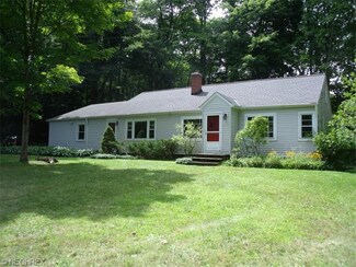 8318 Euclid Chardon Rd, Kirtland, OH 44094