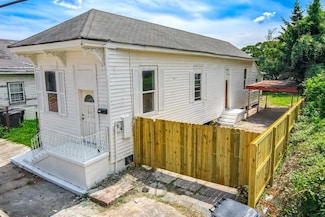 1619 Louisa St, New Orleans, LA 70117
