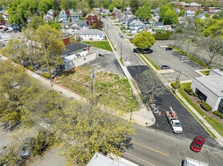 57 W Main St, Kings Park, NY 11754