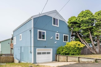 1744 NE 13th St, Lincoln City, OR 97367