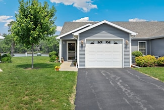 1523 Eadens Place, Dixon, IL 61021