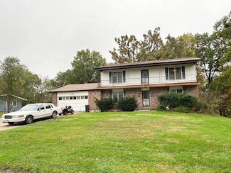 724 Homestead Dr, Moberly, MO 65270