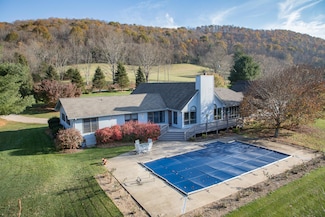 632 Stillhouse Dr, Lexington, VA 24450