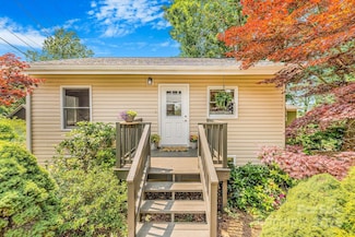 64 Mclain St, Asheville, NC 28803