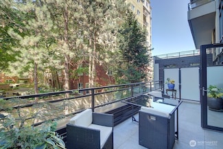 10000 Main St Unit 302, Bellevue, WA 98004