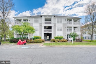 8099 Lacy Dr Unit 204, Manassas, VA 20109