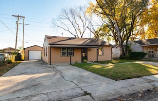5042 S Hemlock Ave, Wichita, KS 67216